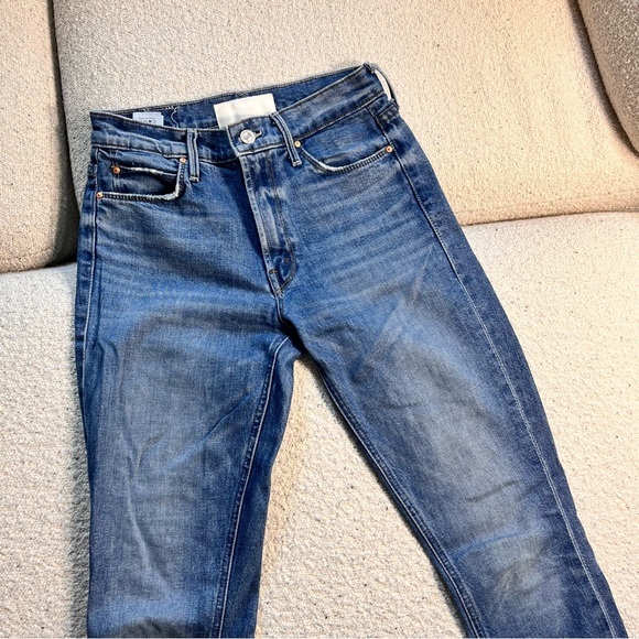 The Mid Rise Dazzler Ankle Step Fray in Something To Remember
MOTHER - Picture 7 of 11